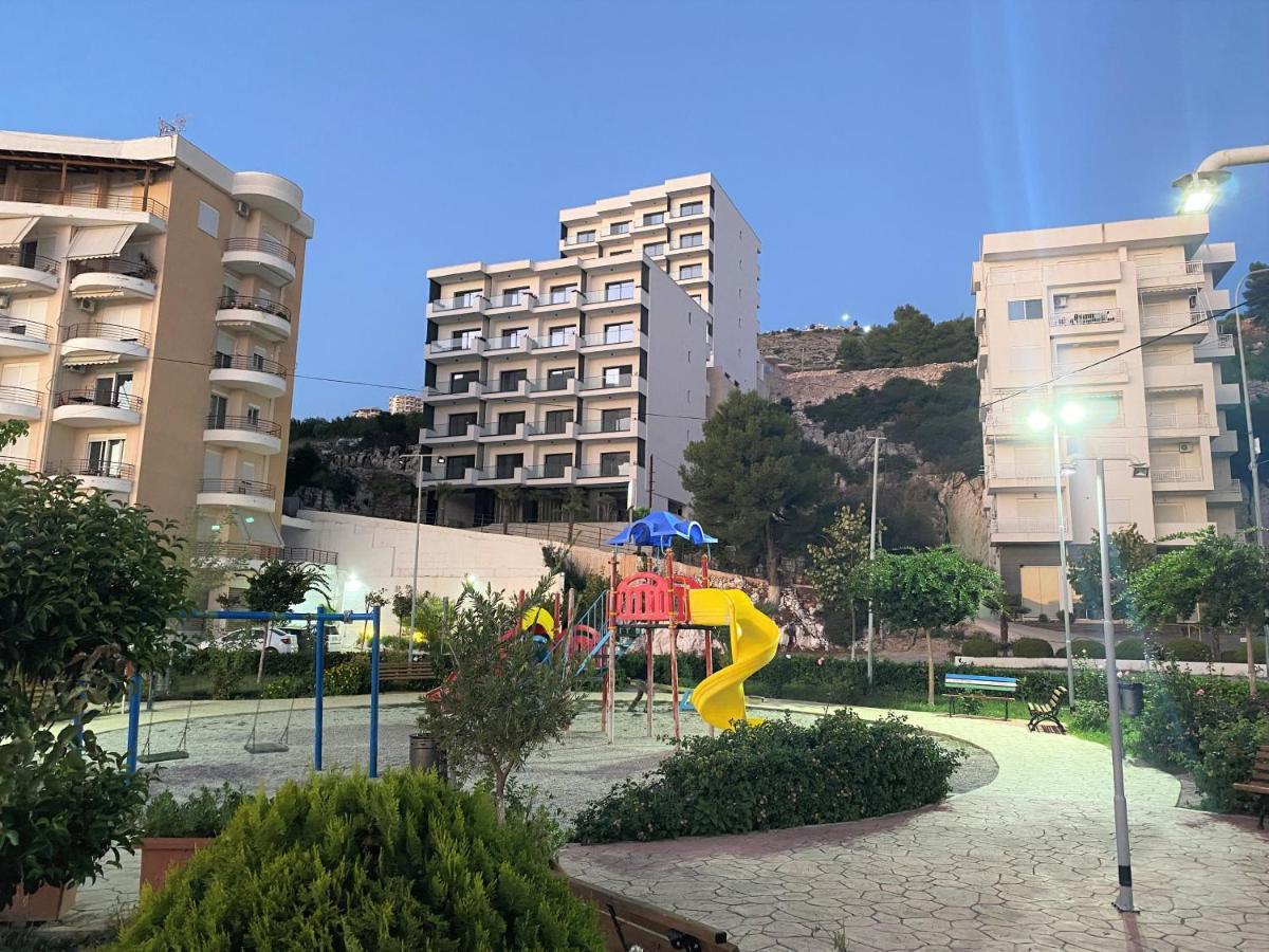 Sea View Apartment Elite2 Sarandë Buitenkant foto